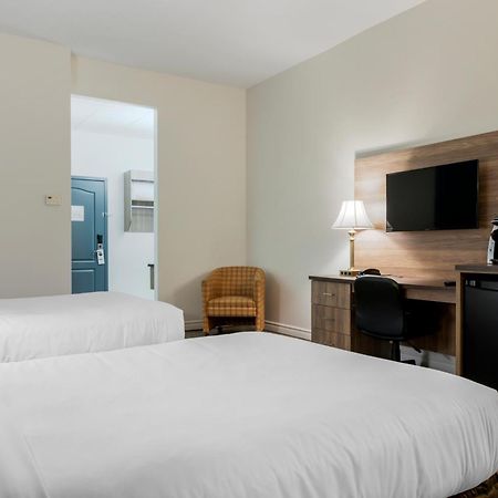 Econo Lodge Inn & Suites Montmagny Exteriér fotografie