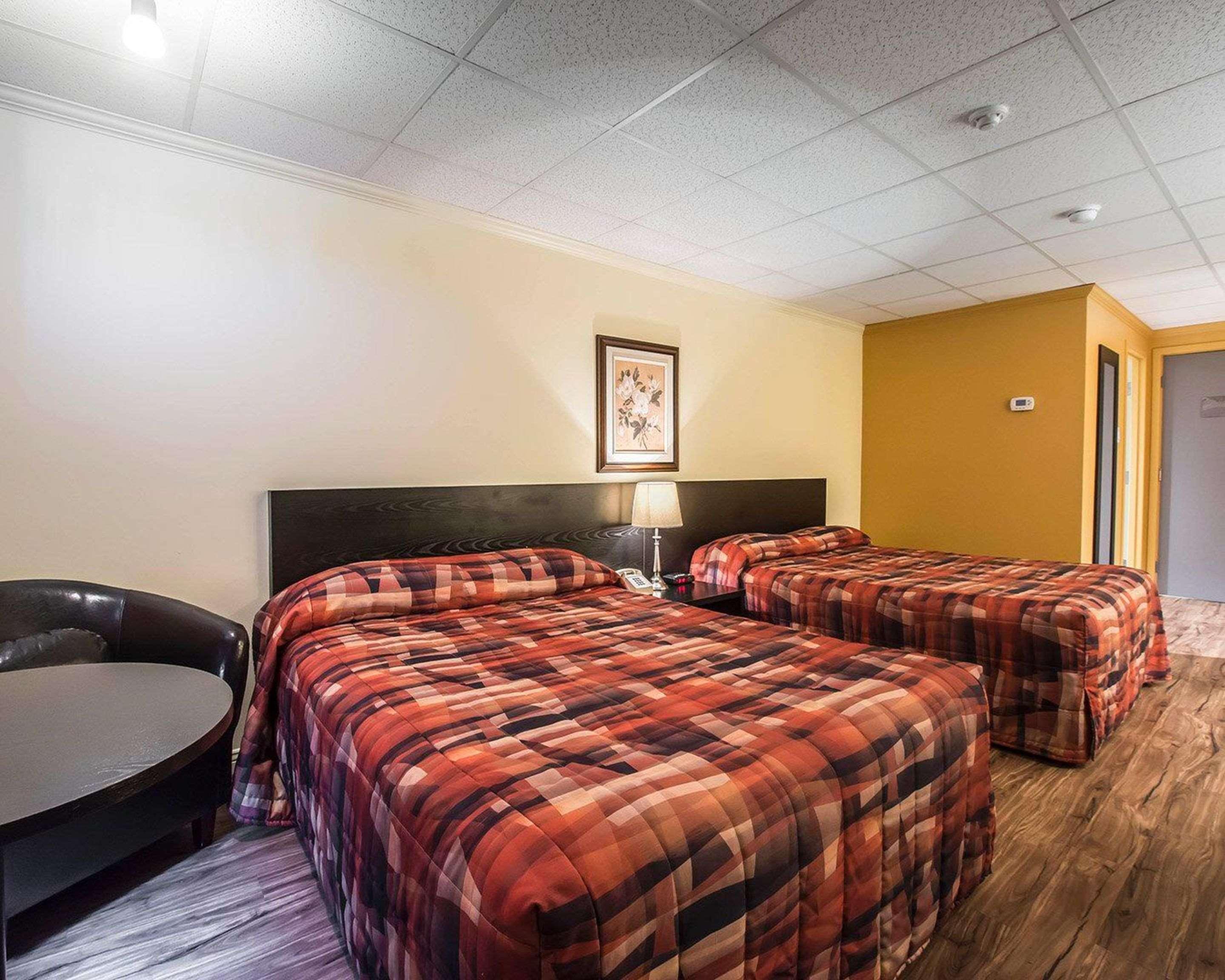 Econo Lodge Inn & Suites Montmagny Exteriér fotografie