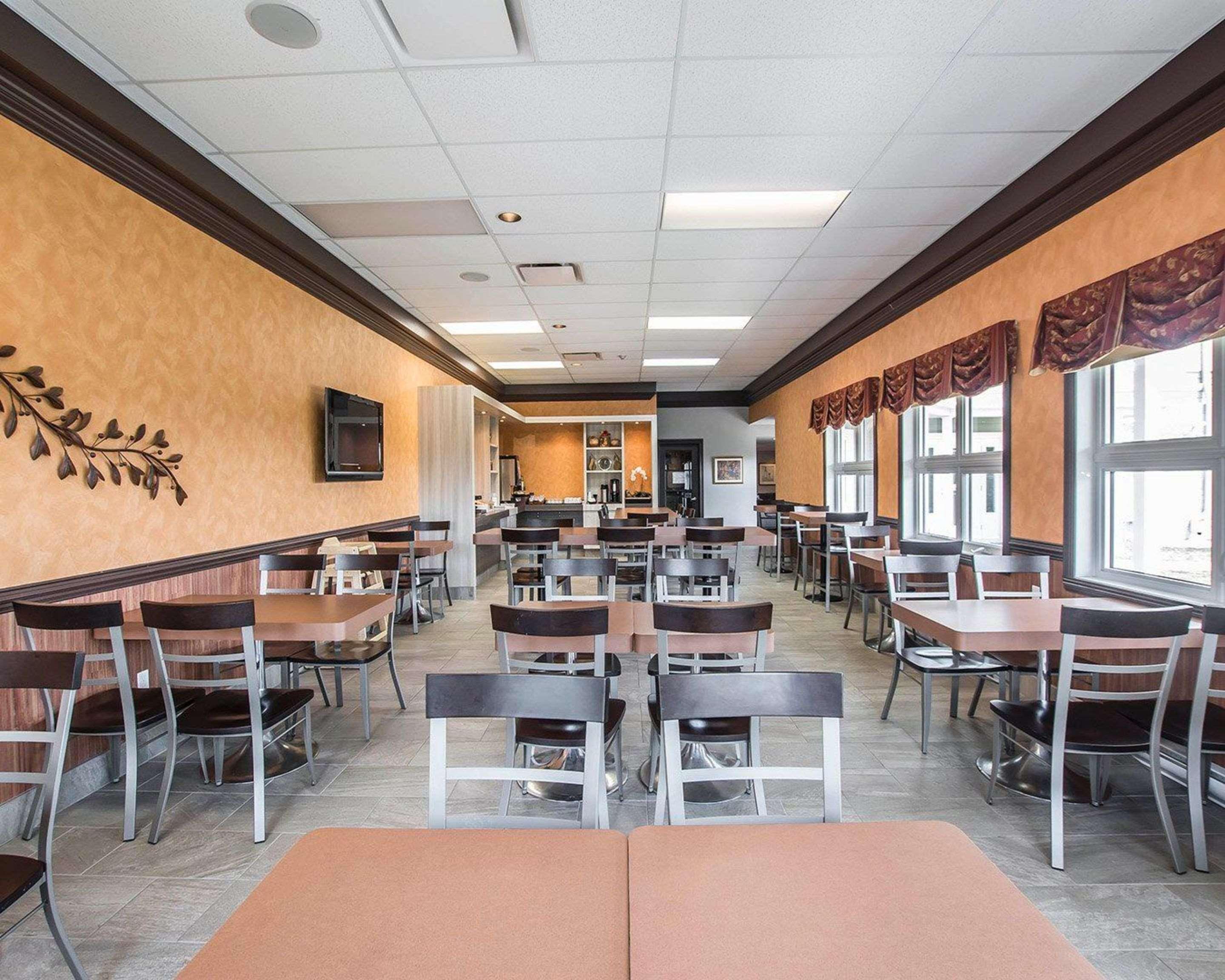 Econo Lodge Inn & Suites Montmagny Exteriér fotografie