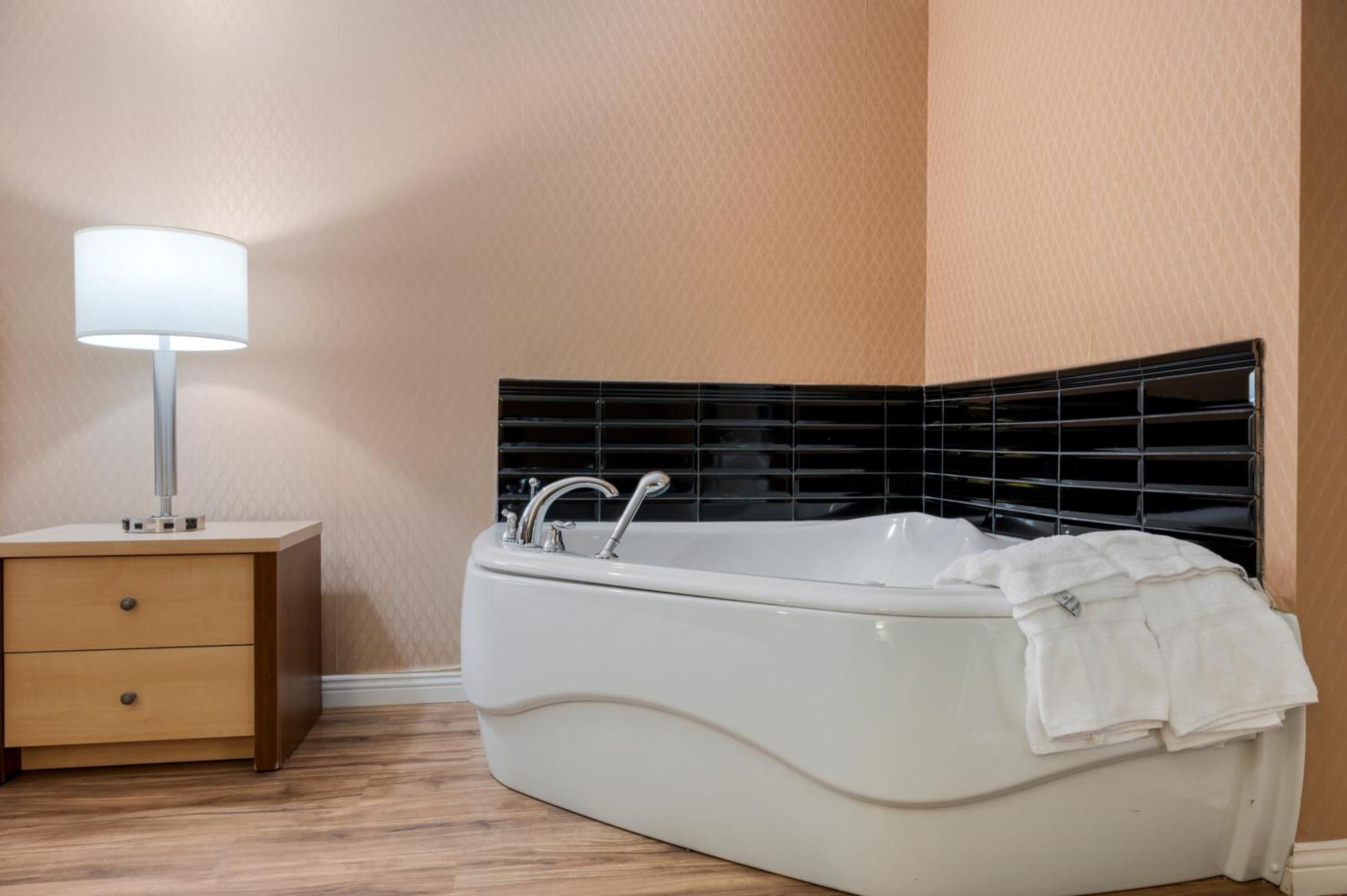 Econo Lodge Inn & Suites Montmagny Exteriér fotografie